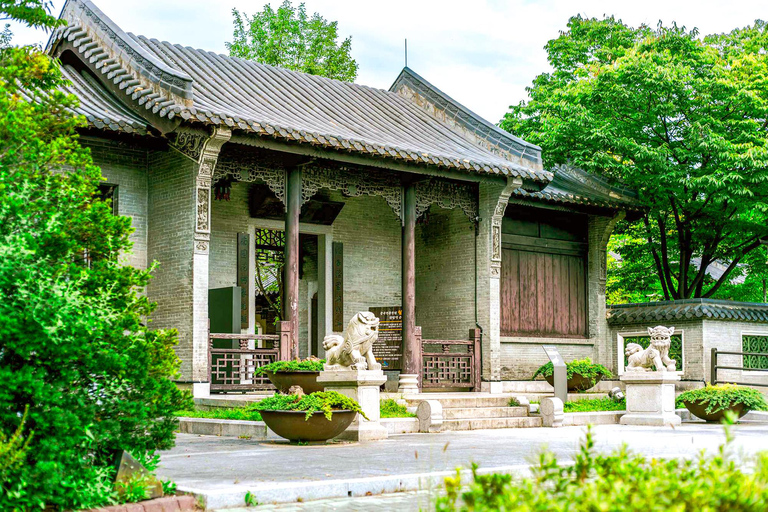 Suwon: Hwaseong, Starfield Library, and Hangnidan-gil Tour
