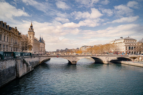 Parijs: Toegangbewijs Louvre Museum en rondvaart op de SeineLouvre Museum Ticket en Seine Cruise