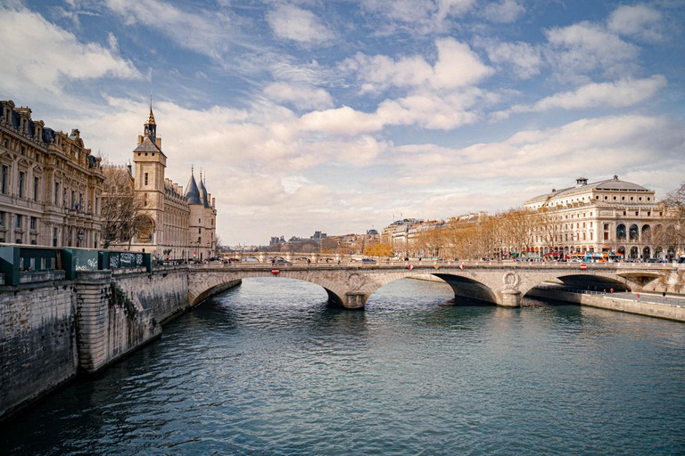 Paris : Billet d'entrée au musée du Louvre et croisière sur la SeineBillet pour le musée du Louvre et croisière sur la Seine