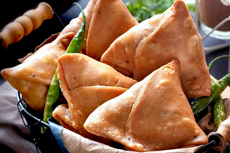 Old Delhi: Tour of Street Cuisine