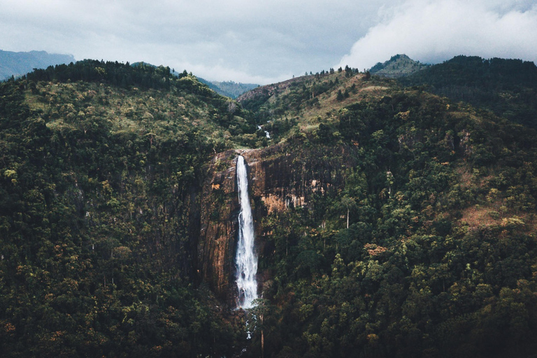 Ella: Tuk Tuk Tour to Diyaluma and Secret Waterfalls