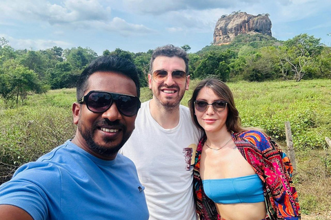 From Kandy: Sigiriya and Dambulla Private Day Tour