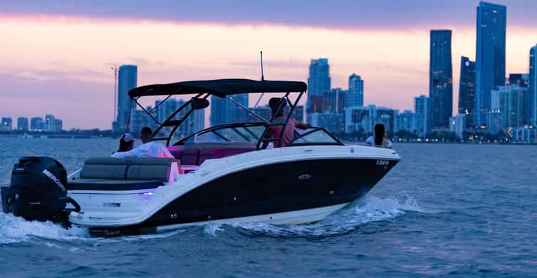 Miami: Private Boat Charter Guided and Tailored Experience photo 15