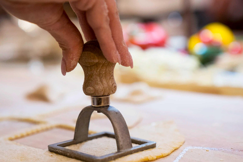 Florencja: Lekcja gotowania z makaronem, ravioli, tiramisu i prezentemZajęcia poranne