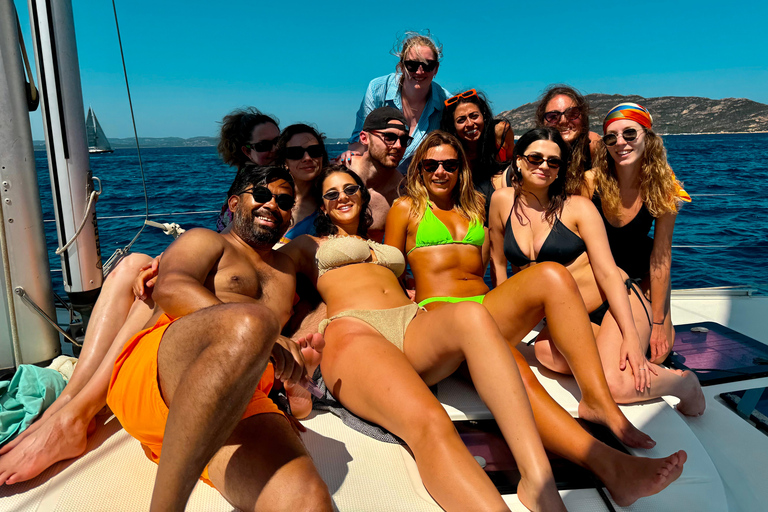 Maddalena Archipelago: Island-Hopping Sailing Tour and Lunch 14 m Standard Yacht departure from Palau