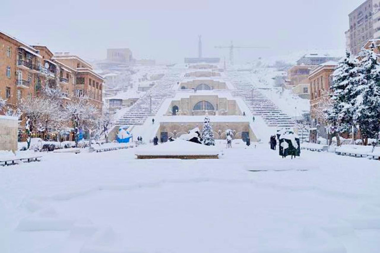 Escursione privata di un giorno a Saghmosavank-Monumento dell&#039;alfabeto e Yerevan