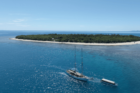 Fiji: Captain Cook Cruises - Day and Dinner Combo