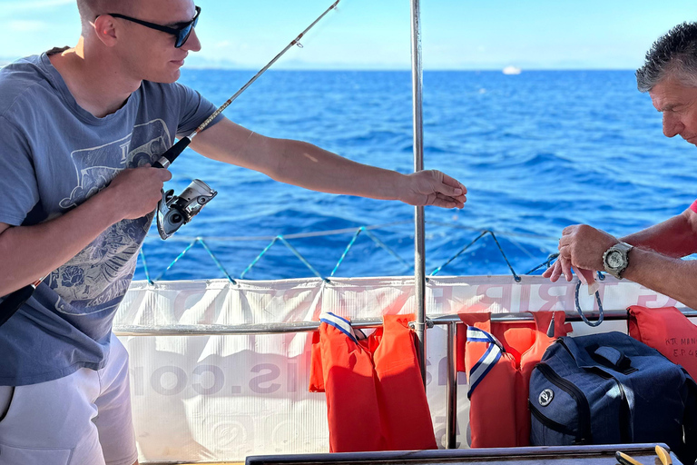 Rodas: Excursión de pesca con barbacoa y baño