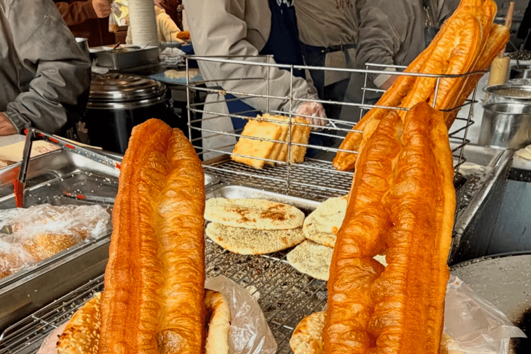 Hangzhou Breakfast Walk: Eat Like a Local in the City Center