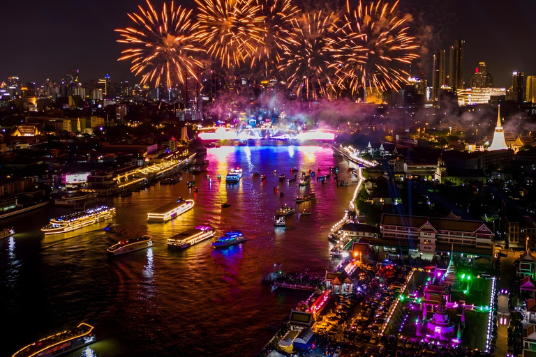 Bangkok: Horizon Yacht Dinner Cruise