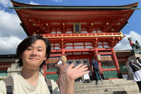 Kyoto : Randonnée guidée au sanctuaire d&#039;Inari avec un guide régional