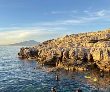 Sorrento: Excursión vespertina de snorkel con biólogo marino