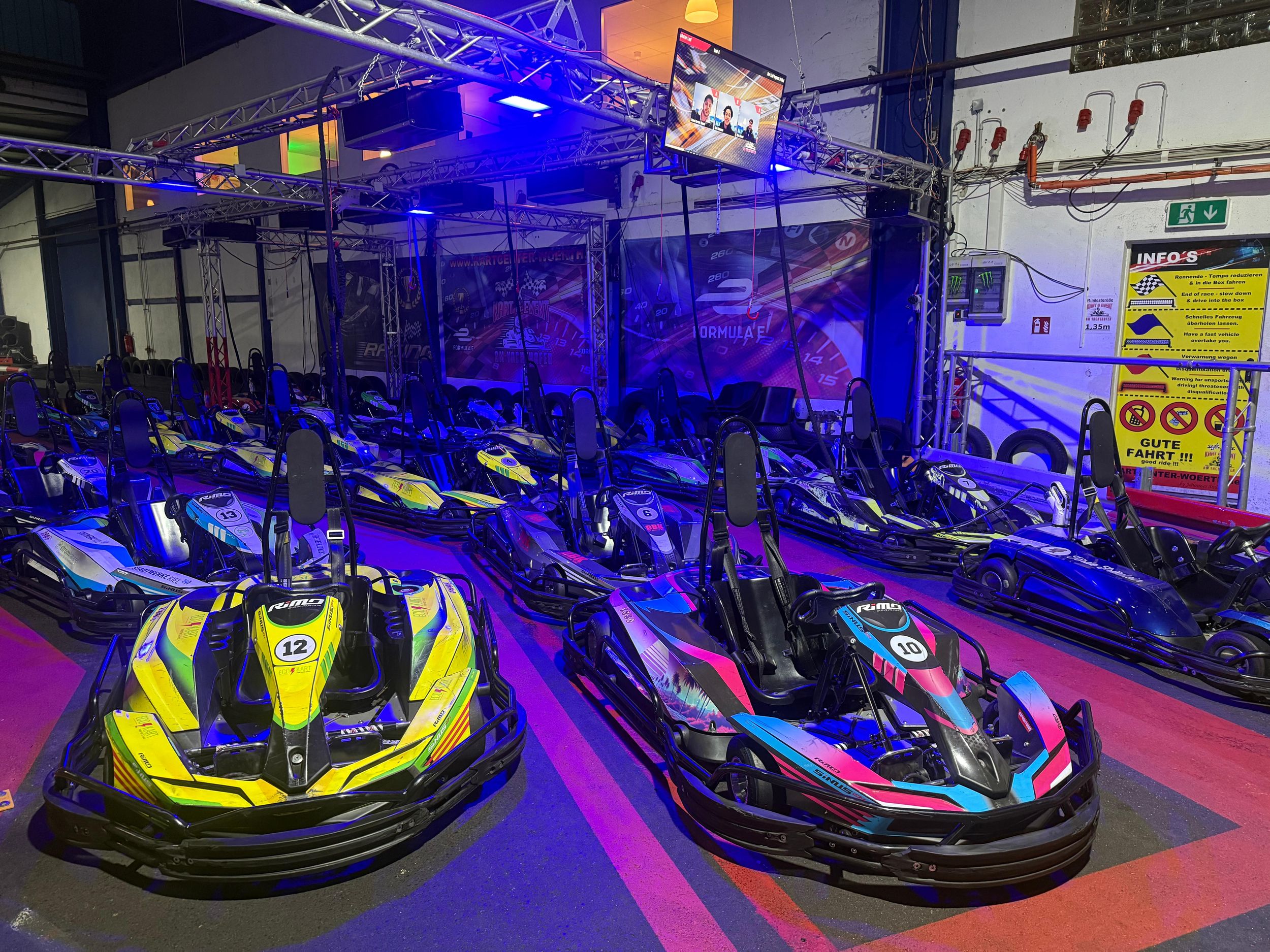 Wörth am Rhein: Grand Prix 30 - Elektro-Kart Rennen