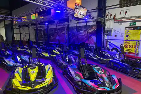 Wörth am Rhein: Grand Prix 30 - Elektro-Kart Rennen