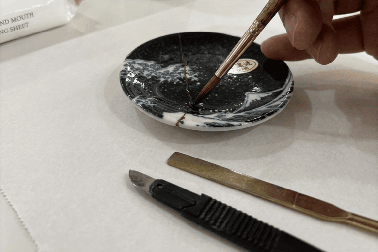 Osaka: Kintsugi (Gold Repair) Pottery Workshop