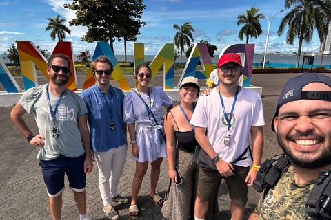 "Fietstour Casco Viejo en Panama Stad Ontdek de essentieFietstour in Panama Stad en de Oude Stad met lokale gids