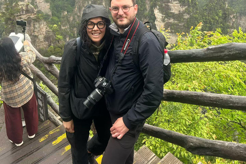 Private Tour Guide Service with Commentary in Zhangjiajie Private Guide (Spanish) – Per Day