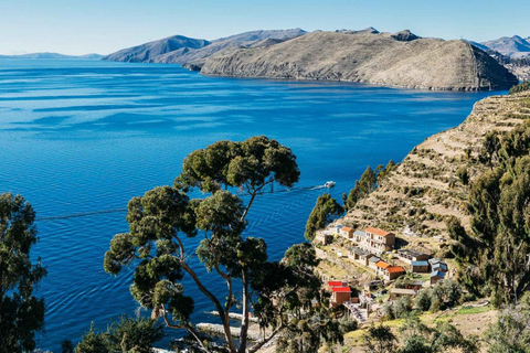 Desde Puno: Excursión en Catamarán a la Isla del Sol