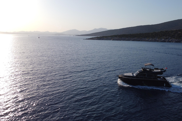 Bodrum Jacht Tour: Privé Motoryacht Tour Bodrum - JachtBodrum rondvaart - privé motorjacht tour Bodrum - jacht