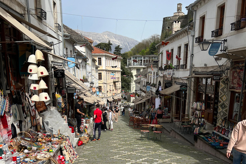 من تيرانا: بيرات، جيروكاستر، وكساميل، جولة لمدة يومين