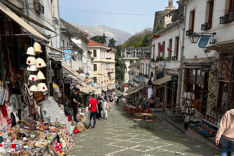 من تيرانا: بيرات، جيروكاستر، وكساميل، جولة لمدة يومين