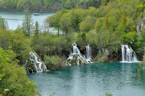From Zadar: Plitvice Lakes Guided Day Tour and Boat Ride From Zadar: Plitvice Lakes Day Tour, Simply and Safe Tour