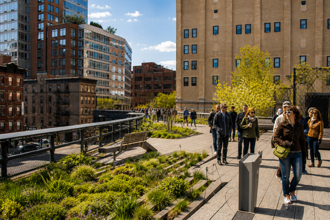 NYC: Manhattan Walking Tour with Local Guide
