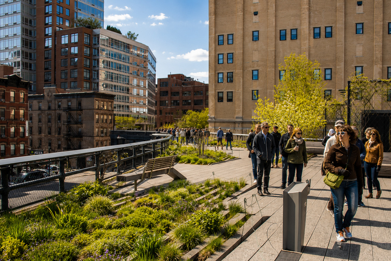 NYC: Manhattan Walking Tour with Local Guide
