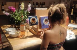 Berlin: Wein auf Leinwand - Malworkshop und Weinverkostung