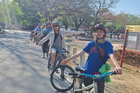 Ayutthaya: Colorful of Ayutthaya bicycle tour