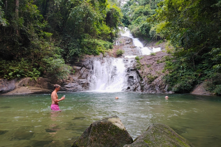 Khao Lak : Excursion guidée en VTT avec baignade dans la cascade de LampiVisite du matin