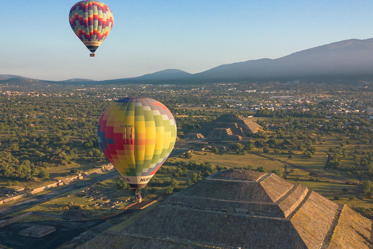 Från Mexico City: Luftballongflygning &amp; Frukost &amp; upphämtningluftballongflygning i Teotihuacan