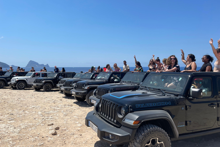 Ibiza: Private Jeep Wrangler Tour & Lunch at Beach Rest.