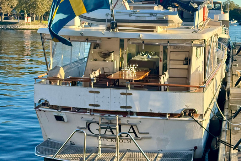 Stockholm: Private Classic Yacht Tour (sunset/dinner/etc)