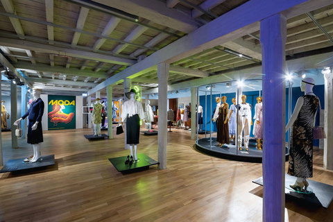 Łódź: Textile Museum Private Guided Tour