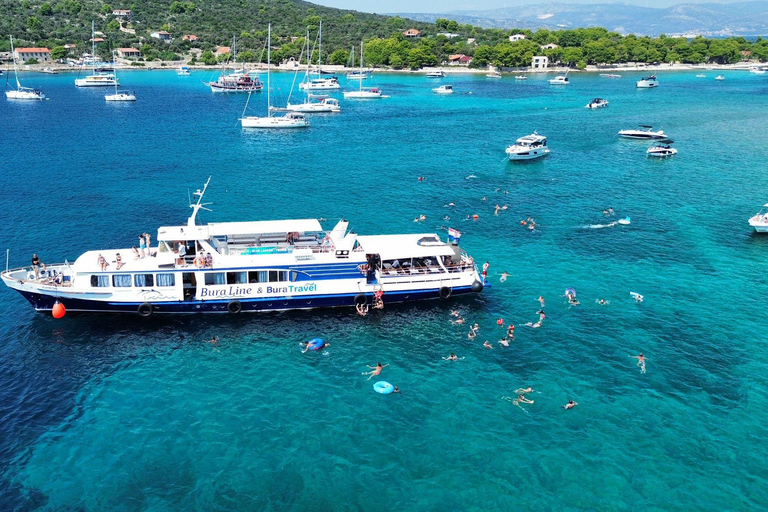 Split: Trogir Walking Tour, Blue Lagoon & Shipwreck Cruise Split: Trogir, Shipwreck & Trogir Boat Tour with Food/Drinks