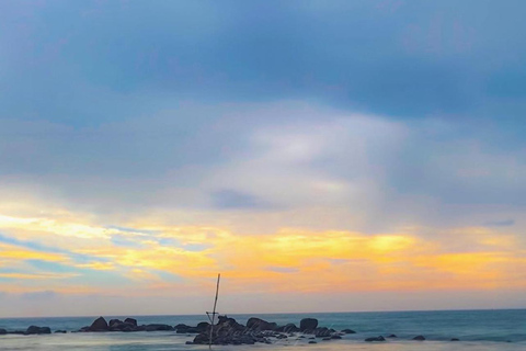 Sigiriya to Trincomalee: Transfer & Marble Beach Visit