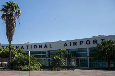 Aeropuerto Internacional de Sangster: Traslado privado al aeropuerto