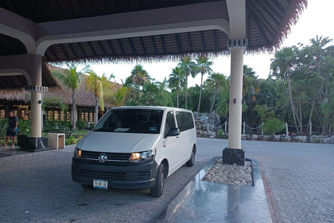 Cancun: Privat Van Transfer till Tulum