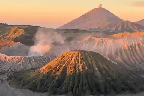Mount Bromo sunrise and Ijen's blue fire from Surabaya, 3D2N
