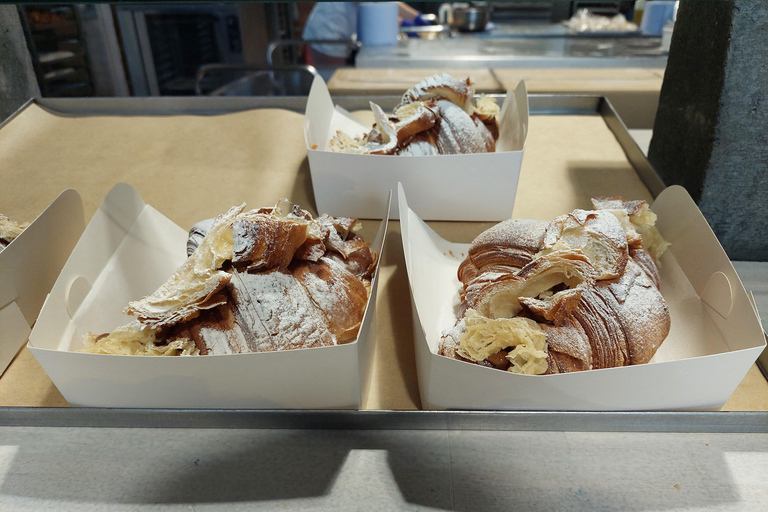 Liverpool: Albert Dock & Cavern Quarter Walking Food Tour