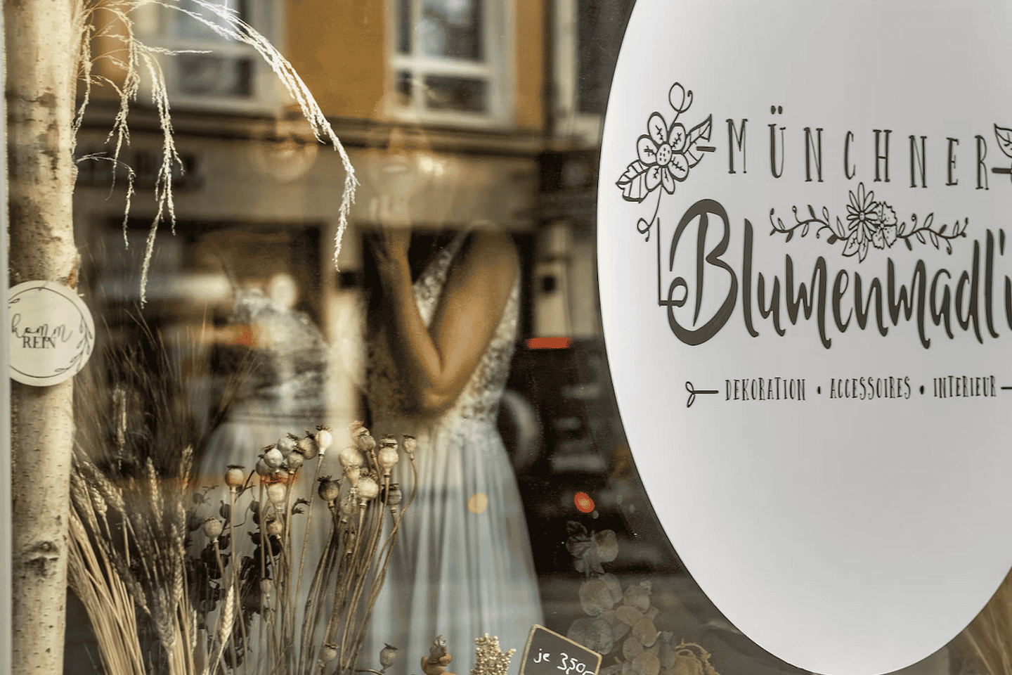 Munich: Flower Loop Workshop