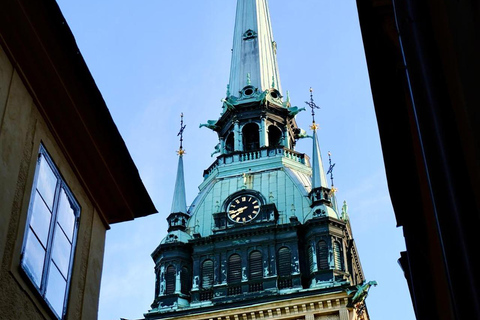 Stockholm: Walking tour from Medieval Town to Modern Capital German gamla stan