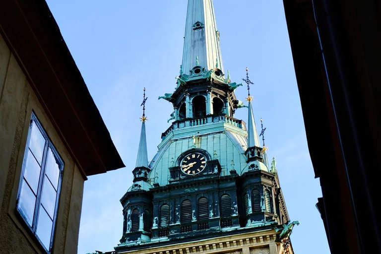 Stockholm: Walking tour from Medieval Town to Modern Capital German gamla stan