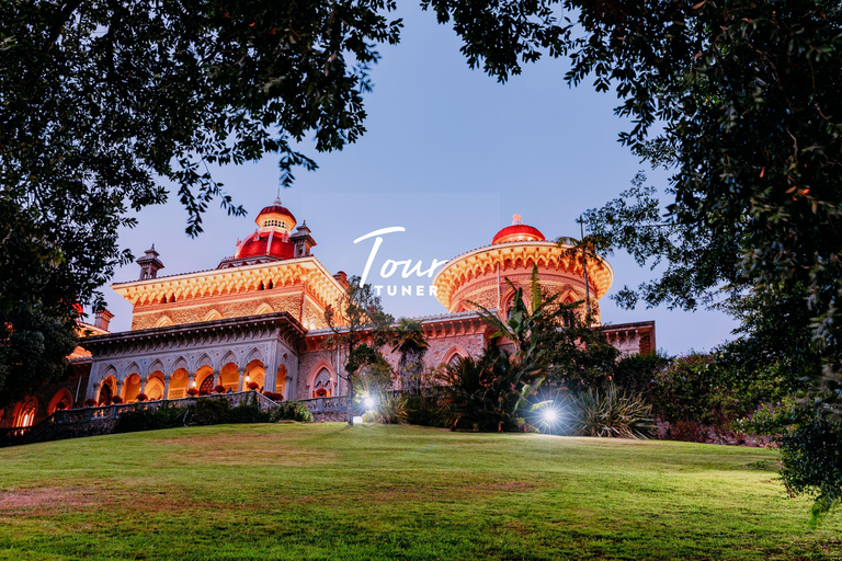 Lisbon: Pena Palace, Moorish Castle, Regaleira & Sintra Tour Private Tour – Personalized Comfort in an Exclusive Settings