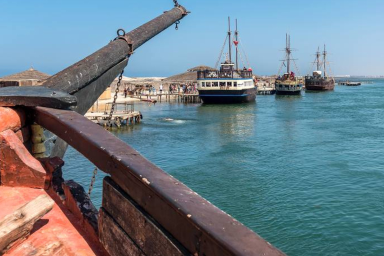 Djerba: Pirate Ship Cruise to Flamingo Island with Lunch