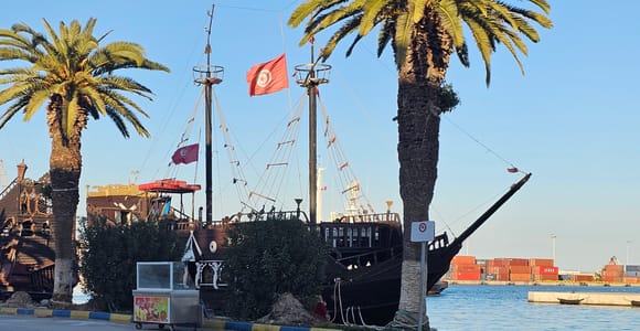 Sousse: Boat Cruise with Live Show, Swim, & Pickup