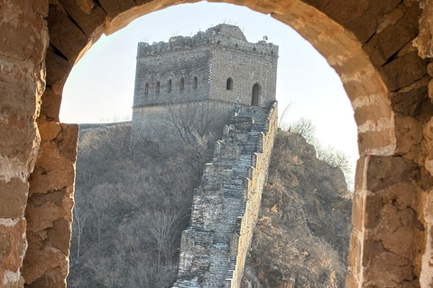Beijing: Jinshanling Great Wall Private Tour with Lunch Bus to Jinshanling Great wall Hiking tour from Beijing