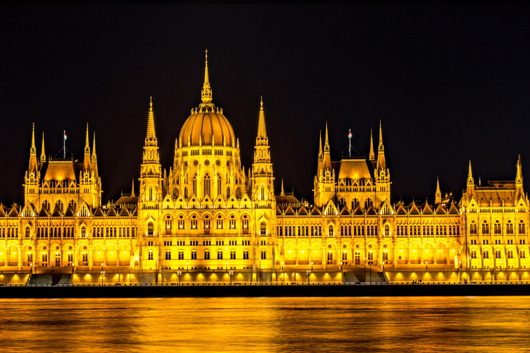 Budapest: Evening Sightseeing Cruise on the Danube