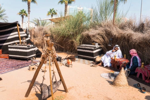 Dubai: Visita guiada del casco antiguo con zocos, degustaciones y paseo en barcoDubai: Explora el Viejo Dubai, los zocos, el Creek y la comida callejera